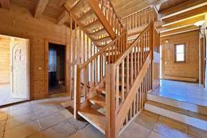 Absolute Rarität: Holz-Blockhaus in idyllischer Ortsrandlage! – Landshut (Kreis) – Vorschaubild 2