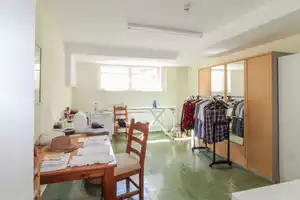 Neue Luftwärmepumpe und überwiegend Fußbodenheizung - Exklusives Architektenhaus mit Traumgarten! – Rosenheim (Kreis) – Vorschaubild 12