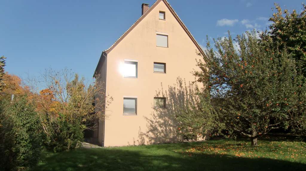 1-2 Familienhaus mit großem Grundstück in Aalen