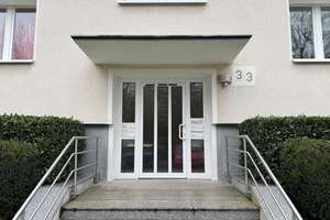 BO-Altenbochum: Sehr gepflegte 3,5-Zi. mit ausgebautem Spitzboden & Garage in ruhiger Lage – Glockengarten 33, 44803 Altenbochum, Bochum – Vorschaubild 4