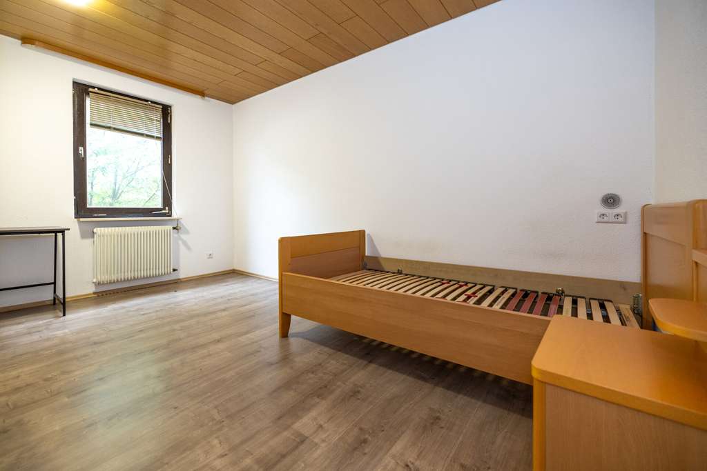 Immobilie in Villingen-Schwenningen - 6-Zimmer-Investment auf drei Etagen – attraktive Mieteinnahmen garantiert - Bild 4