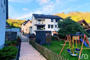 Haus mit Anbau-Gewerbe-/Wohnmöglichkeit und 3 Garagen – Die vollständige Adresse der Immobilie erhältst du vom Anbieter., 63875 Mespelbrunn – Vorschaubild 2