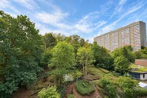 Großzügig wohnen über den Baumwipfeln – Balkon, Einbauküche & Aufzug – 70599 Asemwald, Stuttgart – Vorschaubild 4