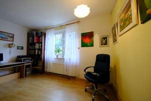 Wohnhaus mit kleinem Garten in beliebter Lage – Die vollständige Adresse der Immobilie erhältst du vom Anbieter., 42657 Burg/Höhscheid, Solingen – Vorschaubild 10