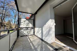 TOP renovierte 3-Zimmer Wohnung in ruhiger Seitenstraße (Gebäude frisch modernisiert)