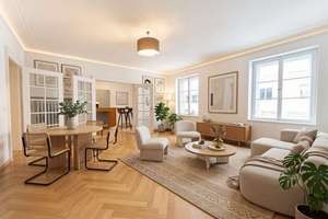 Charakter. Tiefe. Geschichte. – 3-Zimmer-Schwabinger Altbauwohnung – Die vollständige Adresse der Immobilie erhältst du vom Anbieter., 80804 Am Luitpoldpark, München – Vorschaubild 1