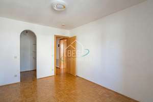 Zwei Balkone & Erker! Helle 2-Zimmer-Wohnung in Waldtrudering – Die vollständige Adresse der Immobilie erhältst du vom Anbieter., 81827 Waldtrudering, München – Vorschaubild 8