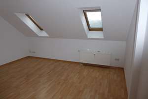 Kochen Sie gleich was Leckeres! - Schöne 2-Raum mit EBK im DG in ruhiger Lage – Schüffnerstr. 12, 9130 Sonnenberg, Chemnitz – Vorschaubild 11