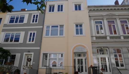 Bild von HB - Top Lage-Steintorviertel, in 2020 modernisiertes u. verm. 4 Parteienhaus in ruhiger Seitenstr.