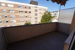 Ansprechende 4-Zimmer-Wohnung mit Balkon in Nürnberg Johannis neu renoviert – Kirschgartenstraße 81, 90419 Nürnberg – Vorschaubild 1