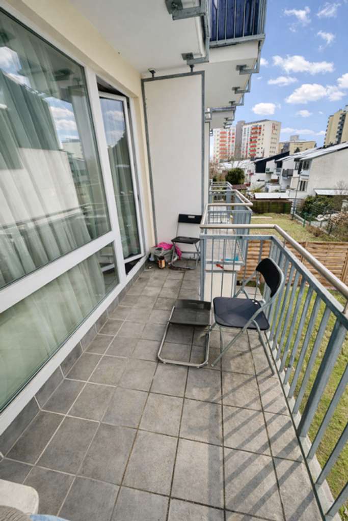 Immobilie in Hattersheim - 4 Zimmerwohnung mit Balkon + PKW Außenstellplatz in Hattersheim! - Bild 2