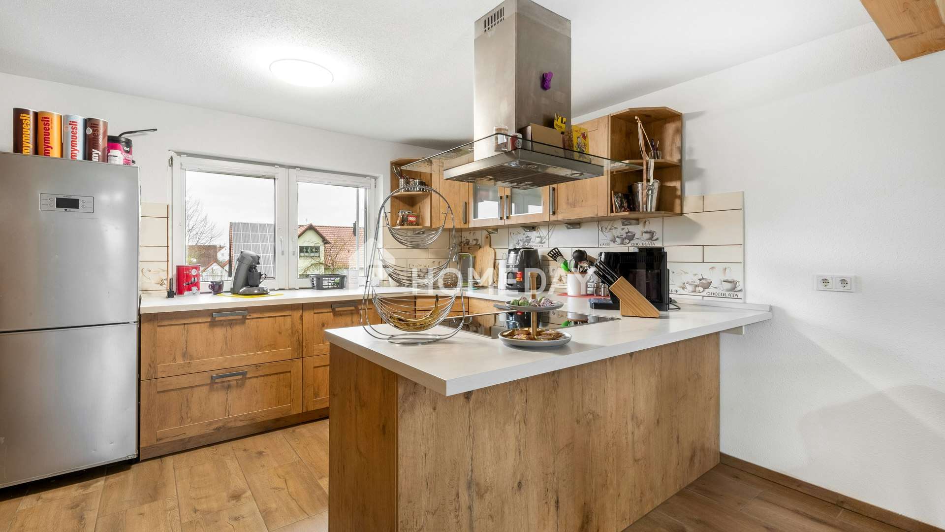 Immobilie in Weißenhorn - Großzügige 3-Zimmer-Wohnung mit zwei Balkonen und Kamin - Bild 0