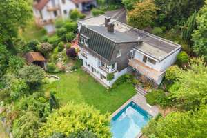 Wohnen mit Charakter: stilvoller Rückzugsort mit Pool im Steinbachtal – Die vollständige Adresse der Immobilie erhältst du vom Anbieter., 97082 Steinbachtal, Würzburg – Vorschaubild 2