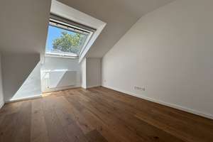 Luxus über den Dächern Stuttgarts - Modernes Wohnen mit Dachloggia und Garage+EBK – Die vollständige Adresse der Immobilie erhältst du vom Anbieter., 70182 Heusteigviertel, Stuttgart – Vorschaubild 4