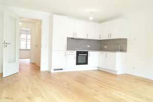 Neuwertige 2‑Zimmer Wohnung mit Balkon in München