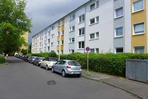 Bonn Alt-Tannenbusch. vermietete 4 ZKB mit Balkon - 3.OG. - provisionsfrei! – Stettiner Straße 15, 53119 Tannenbusch, Bonn – Vorschaubild 4