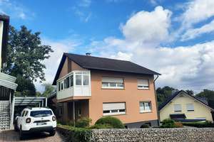 Freist. Zweifamilienhaus mit 2 großzügigen Eigentumswohnungen & tollem Grundstück – Die vollständige Adresse der Immobilie erhältst du vom Anbieter., 69168 Wiesloch – Vorschaubild 2