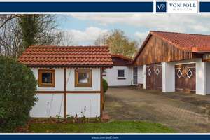 Einfamilienhaus mit vielfältigen Nutzungsmöglichkeiten & Werkstatt / Halle 
in Ahlefeld-Bistensee – Die vollständige Adresse der Immobilie erhältst du vom Anbieter., 24358 Ahlefeld-Bistensee – Vorschaubild 1
