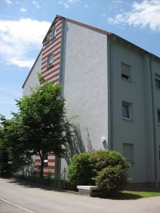 Zentrale 3-Zimmer Wohnung mit Terrasse und kleinem Garten im schönen Stadtteil Pfersee !