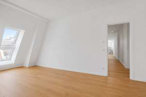 Neubau Dachgeschoss I Küche I Klima I Terrasse I Aufzug I Keller I ab 01.09 – Schönfließer Straße 19, 10439 Prenzlauer Berg, Berlin – Vorschaubild 5