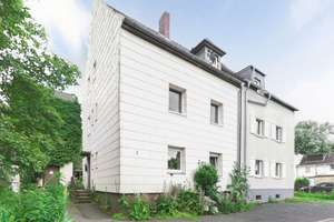 Entwicklungsfähige Doppelhaushälfte mit Garten in Bonn-Oberkassel-Nord frei ab August – Die vollständige Adresse der Immobilie erhältst du vom Anbieter., 53227 Oberkassel, Bonn – Vorschaubild 6
