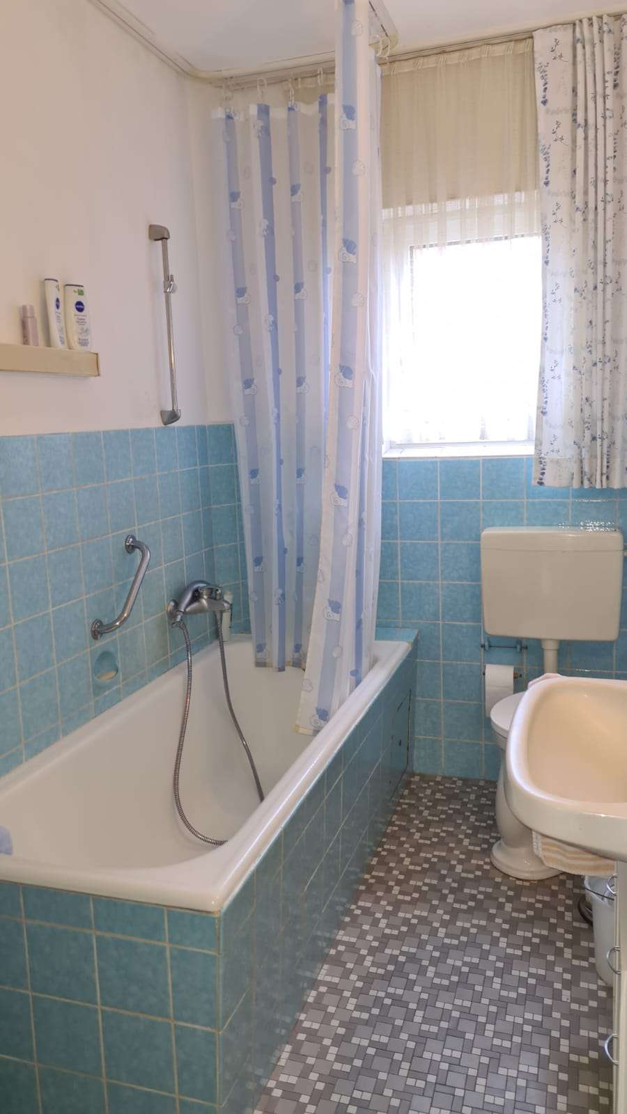 Immobilie in Varel - Einfamilienhaus mit Einliegerwohnung in Varel Obenstrohe  - Bild 0