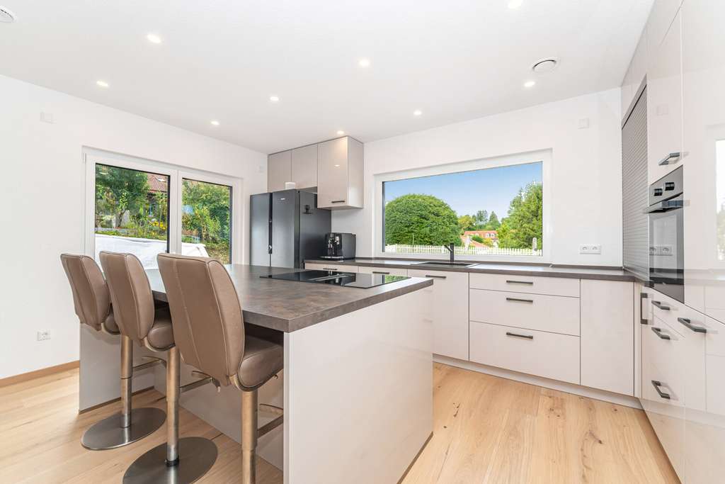 Immobilie in Kochel am See - Neuwertig & sofort bezugsfrei - Einfamilienhaus in Kochel mit viel Platz & Gestaltungsfreiheit - Bild 3