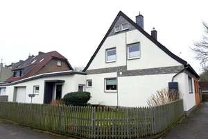 Gepflegtes Wohnhaus mit Einbauküche, Garten und Garage – Die vollständige Adresse der Immobilie erhältst du vom Anbieter., 41069 Holt, Mönchengladbach – Vorschaubild 2