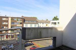 Maisonettewohnung in direkter Rheinnähe mit Balkon, Kamin & Einbauküche im Herzen von Rodenkirchen – Die vollständige Adresse der Immobilie erhältst du vom Anbieter., 50996 Rodenkirchen (Ortsteil), Köln – Vorschaubild 13