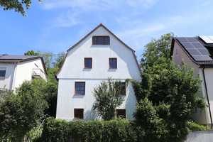 Charmantes Fachwerk-Einfamilienhaus in Neckartenzlingen mit Garten in Hanglage – Esslingen (Kreis) – Vorschaubild 1