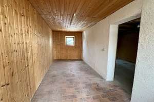 Teilsaniertes Wohnhaus (WEG) im Ortskern von Egg.-Leopoldshafen mit Hof, Carport + Gartengrundstück! – Die vollständige Adresse der Immobilie erhältst du vom Anbieter., 76344 Eggenstein-Leopoldshafen – Vorschaubild 18