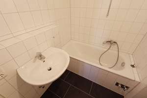 Gut geschnittene 3-Zimmer-Wohnung mit Balkon in Moosach – Max-Wönner-Straße 20, 80995 Lerchenau-West, München – Vorschaubild 5