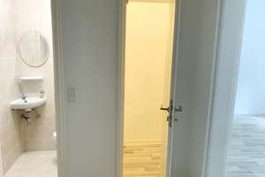Großräumige, 2- Zi.- Whg. mit sonnig. Balkon, sehr gute Lage von D-dorf Golzheim, unweit vom Rhein! – Kaiserwerther Str. 130, 40474 Golzheim, Düsseldorf – Vorschaubild 9