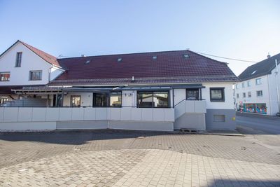 Sanierte Doppelhaushälfte im Zentrum von Ostrach