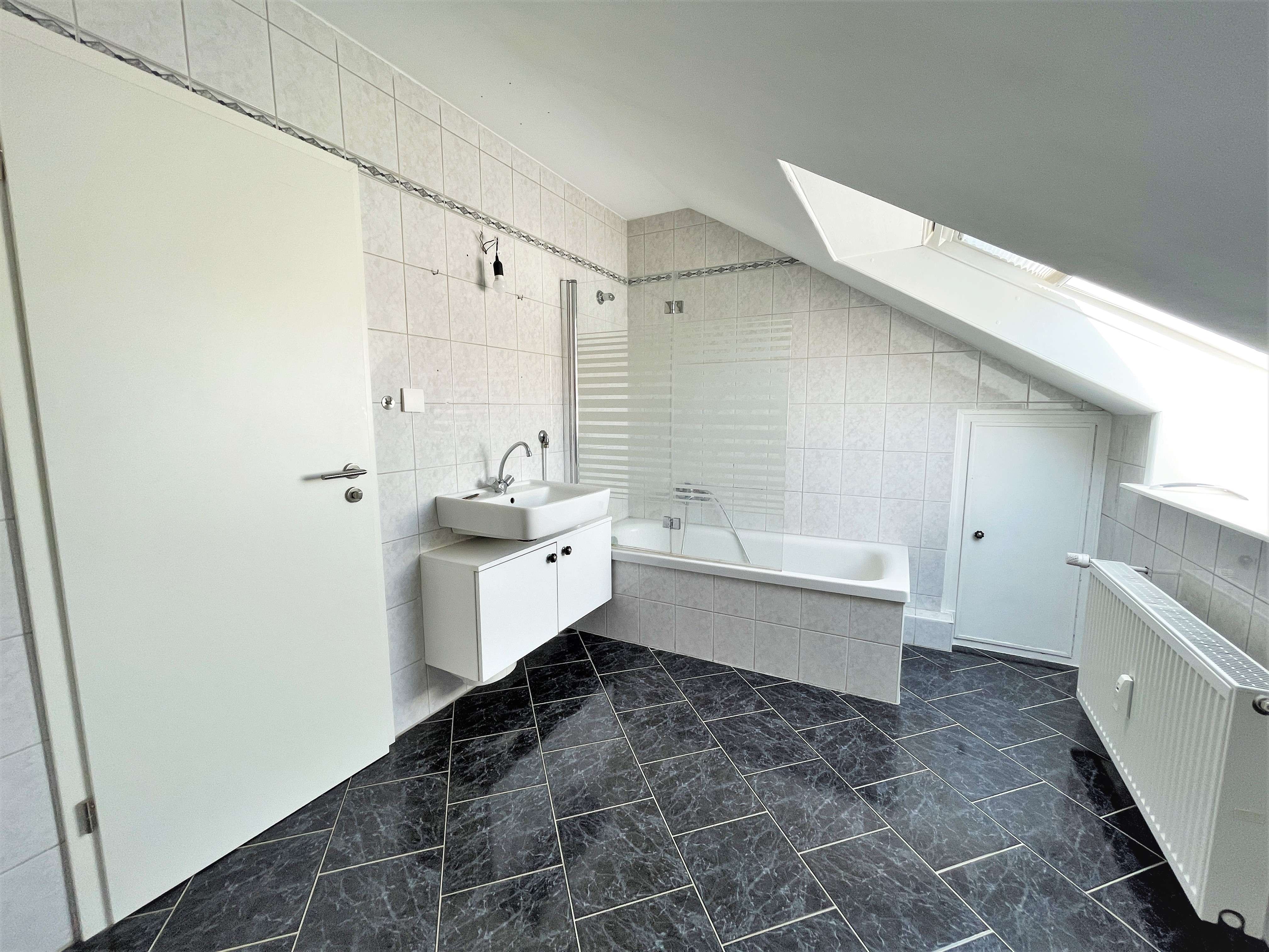 Immobilie in Seligenstadt - hochwertige 3 -Zimmer-Eigentumswohnung inkl. Carport in Seligenstadt ! - Bild 0