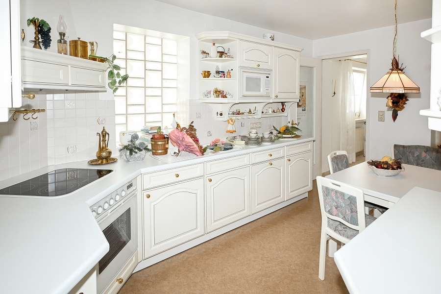 Immobilie in Breuna - Schönes Einfamilienhaus mit parkähnlichem Garten! - Bild 0