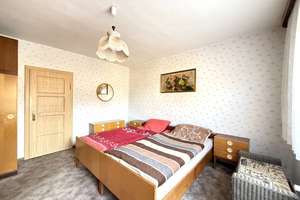 Familienidyll in ruhiger 
Top-Lage von Friedersdorf 
6 Zimmer und 2 Bäder 
auf ca. 131 m² Wohnflä – Sandbergweg 10, 6774 Friedersdorf – Vorschaubild 25