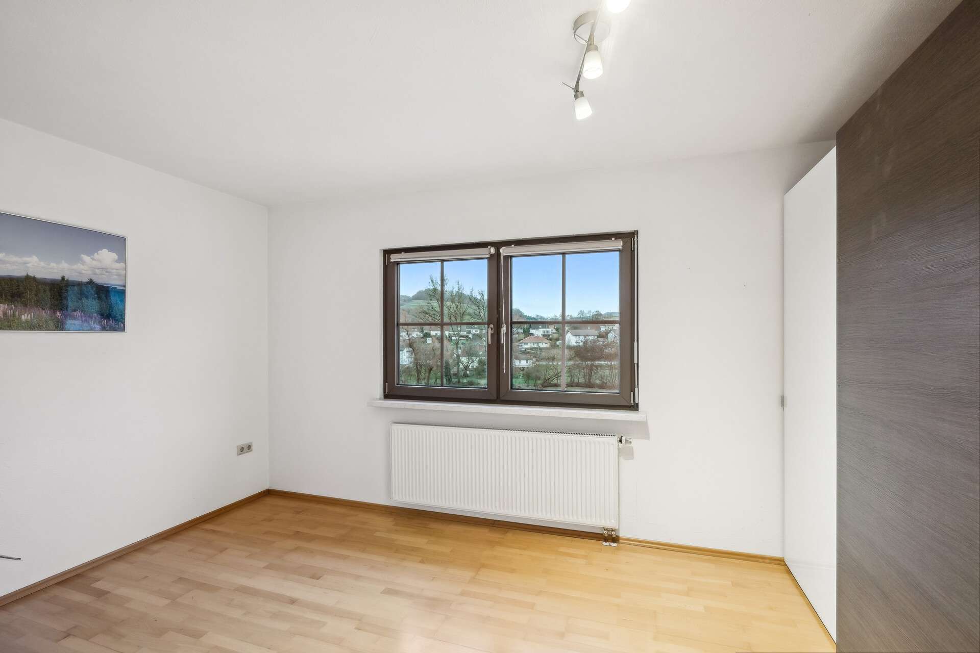 Immobilie in Niederstaufenbach - Charmantes Einfamilienhaus mit großem Grundstück und Möglichkeit zur Einliegerwohnung - Bild 0