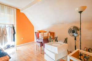 Ein Zuhause voller Charme, ein Grundstück voller Möglichkeiten – Ihr Kapitel im Düsseldorfer Süden – Die vollständige Adresse der Immobilie erhältst du vom Anbieter., 40593 Urdenbach, Düsseldorf – Vorschaubild 10