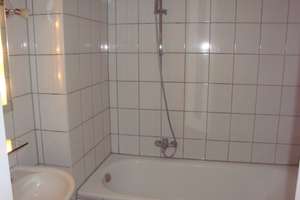 Lichtdurchflutete Etagenwohnung mit großem Wohn-Essbereich, Süd-Balkon und Einbauküche – Odenwaldstr. 2, 30657 Sahlkamp, Hannover – Vorschaubild 5