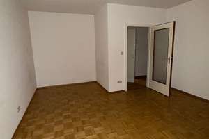 Gemütliche 1-Zimmer-Wohnung mit Einbauküche – Flaschenträgerstraße 13, 81927 Englschalking, München – Vorschaubild 4