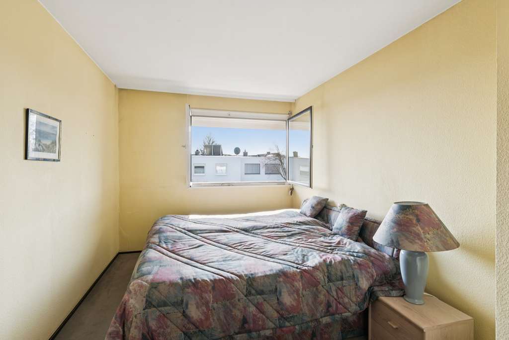 Immobilie in Steinbach - Reihenhaus im Bauhausstil mit schönem Garten - Bild 4