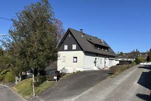 Idyllisch gelegenes Zweifamilienhaus im begehrten Gummersbach-Hülsenbusch – Die vollständige Adresse der Immobilie erhältst du vom Anbieter., 51647 Gummersbach – Vorschaubild 1