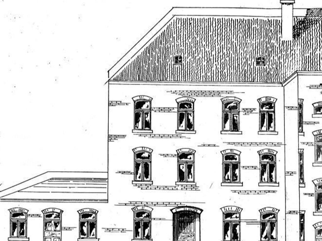 Provisionsfrei! Leerstehendes, denkmalgeschütztes Mehrfamilienhaus in