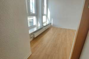 Ideal für Paare: 3-R-Wohnung mit großem Esszimmer, Balkon & Home-Office im 3. OG – Südstraße 5, 8527 Südvorstadt, Plauen – Vorschaubild 12