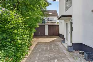 Großzügig wohnen mit Stil – 4-Zimmer-Eigentumswohnung mit Sonnenbalkon und Garage – Die vollständige Adresse der Immobilie erhältst du vom Anbieter., 76139 Waldstadt, Karlsruhe – Vorschaubild 23