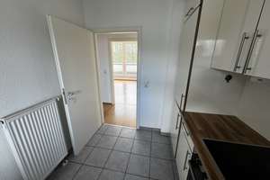 Ruhige 3 Zimmer-Wohnung mit Einbauküche und Balkon in Langenhorn, Hamburg – Die vollständige Adresse der Immobilie erhältst du vom Anbieter., 22417 Langenhorn, Hamburg – Vorschaubild 6