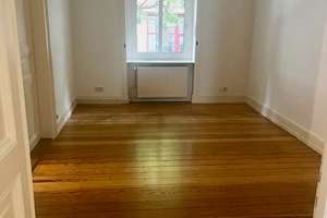 Großzügig geschnittene 3 Zimmer Altbauwohnung mit Balkon – Körnerstr. 5, 65185 Mitte, Wiesbaden – Vorschaubild 6