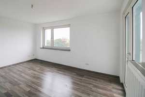 Einziehen & Ausblick genießen – Renovierte 2-Zimmer-Wohnung mit Fernsicht auf Erbbaugrund – Lübeck – Vorschaubild 8