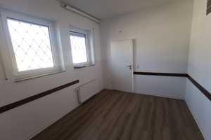 Großzügig Wohnen und Arbeiten unter einem Dach - saniertes Haus mit Praxisräumen in Geislingen – Göppingen (Kreis) – Vorschaubild 8